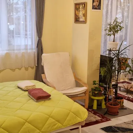 Peaceful In The Center, Close To Subway, Medical Sofia