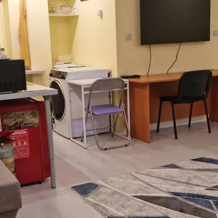 Peaceful In The Center, Close To Subway, Medical Apartment *