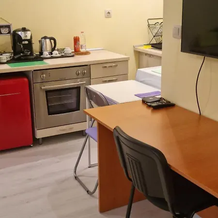 Peaceful In The Center, Close To Subway, Medical Apartment *